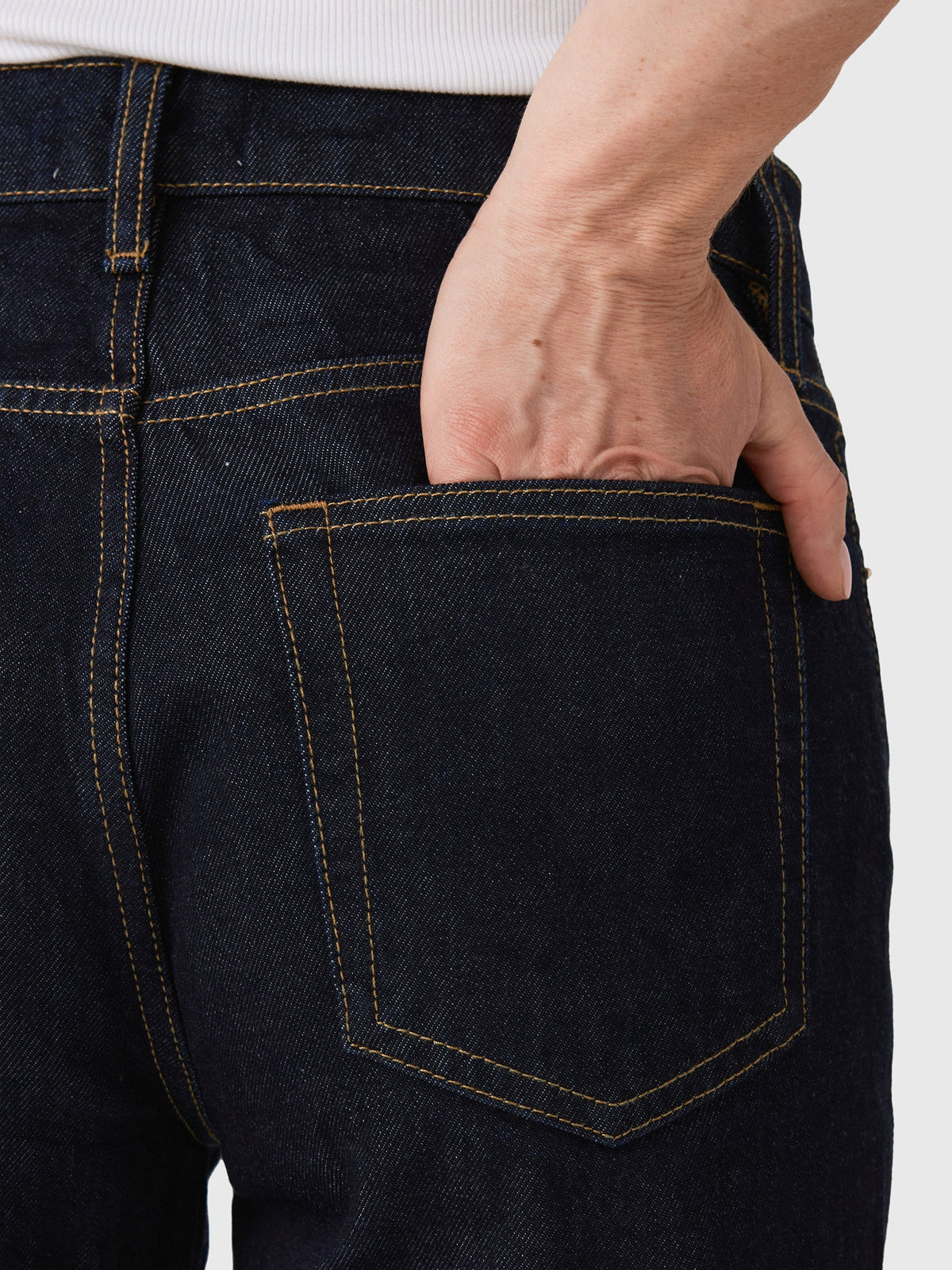 Frame Women's The Swing Jean