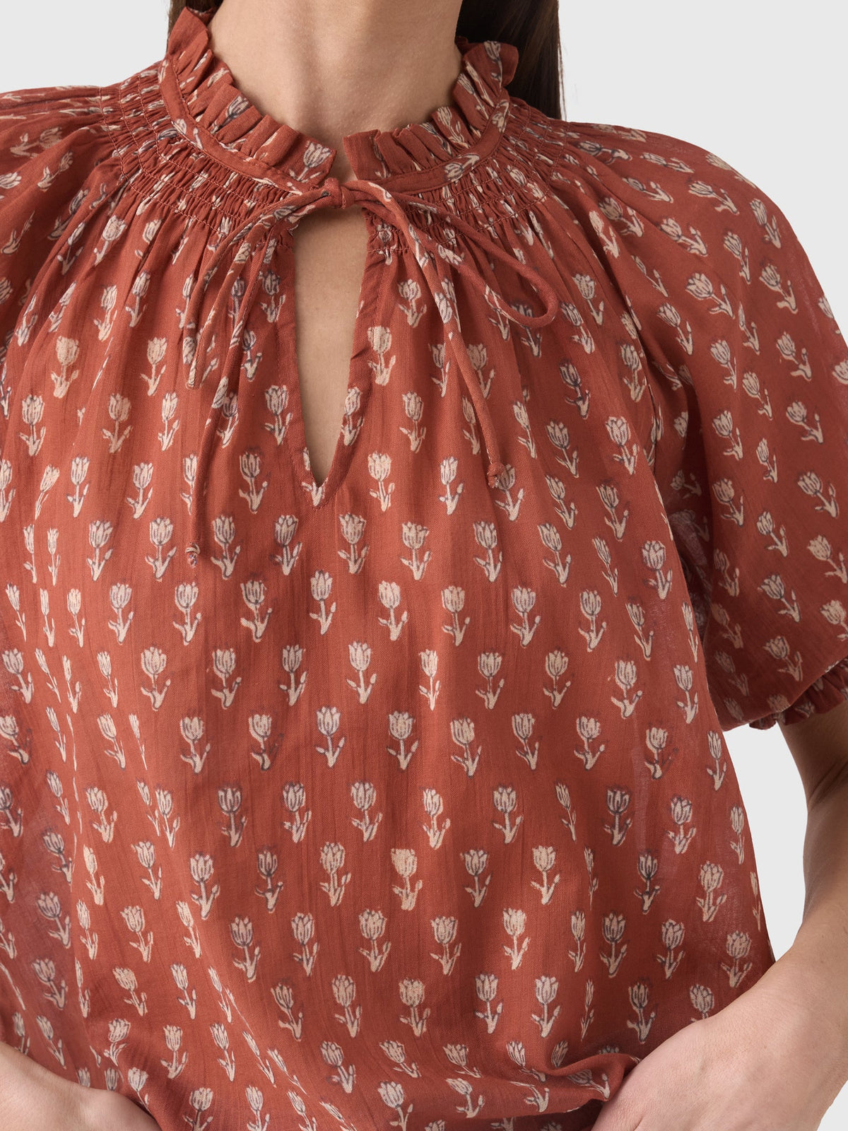 M.A.B.E Women's Ari Print Short Sleeve Top