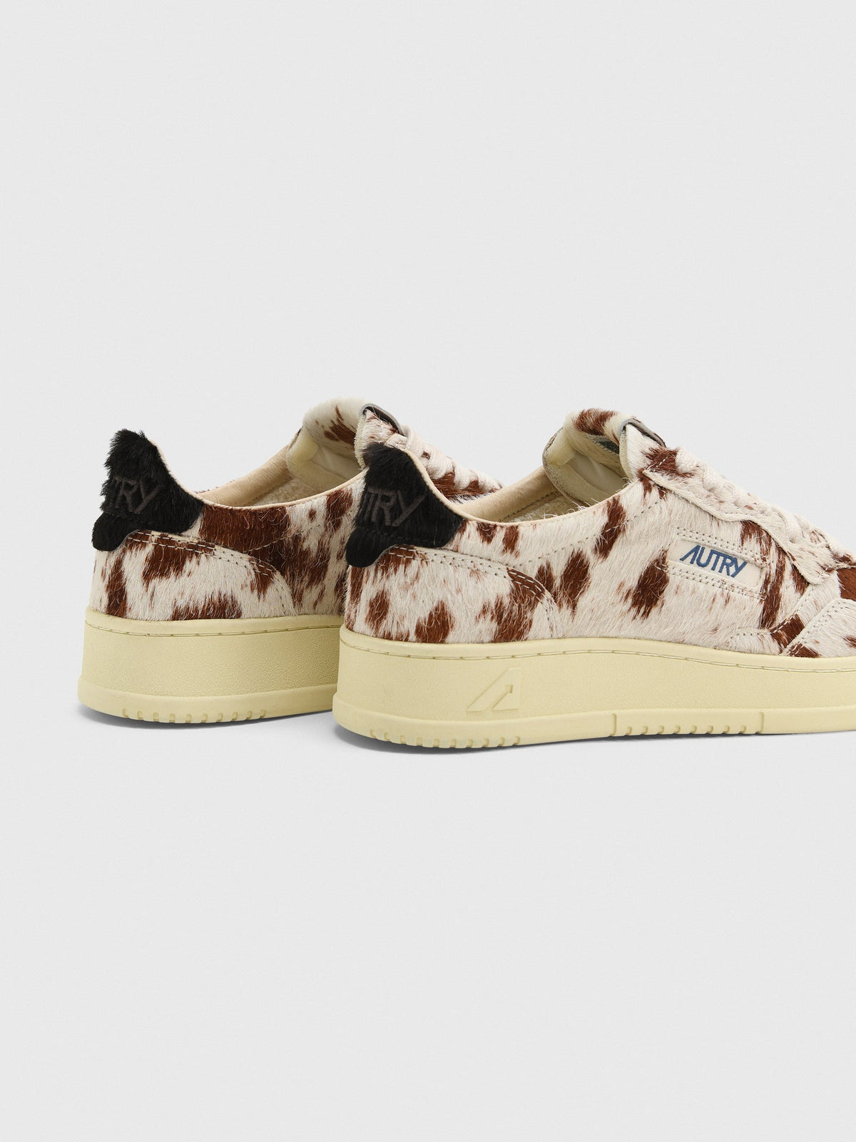 Autry Women's Medalist Low Sneaker