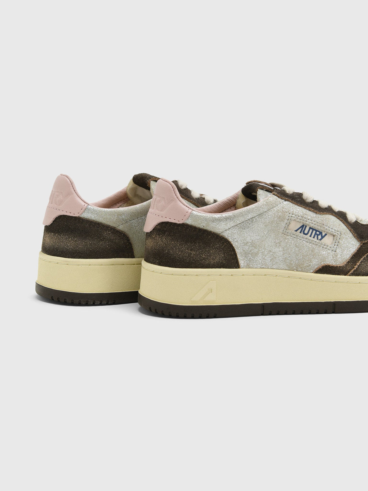 Autry Women's Medalist Low Sneaker