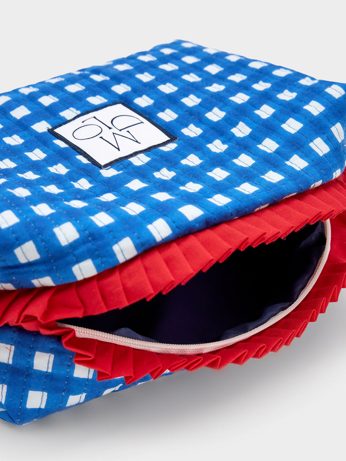 Maria de la Orden Amy Pouch