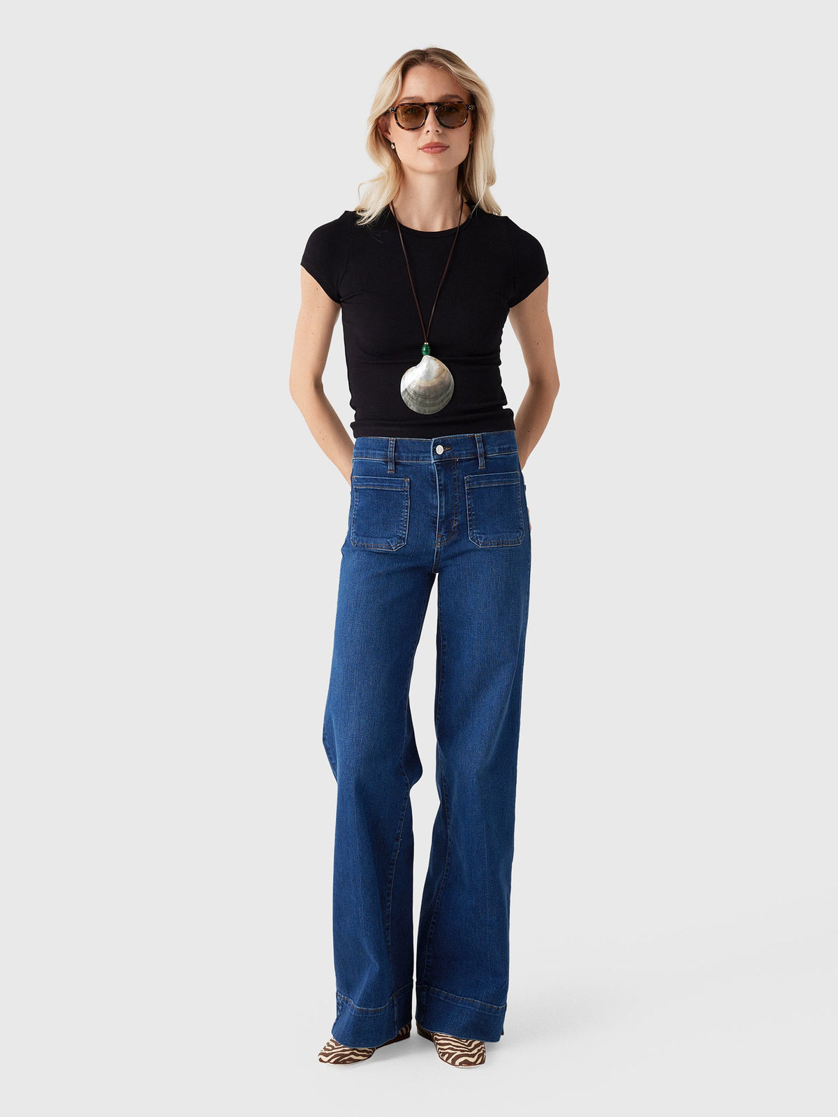 Betro Simone Women's Amber Tee