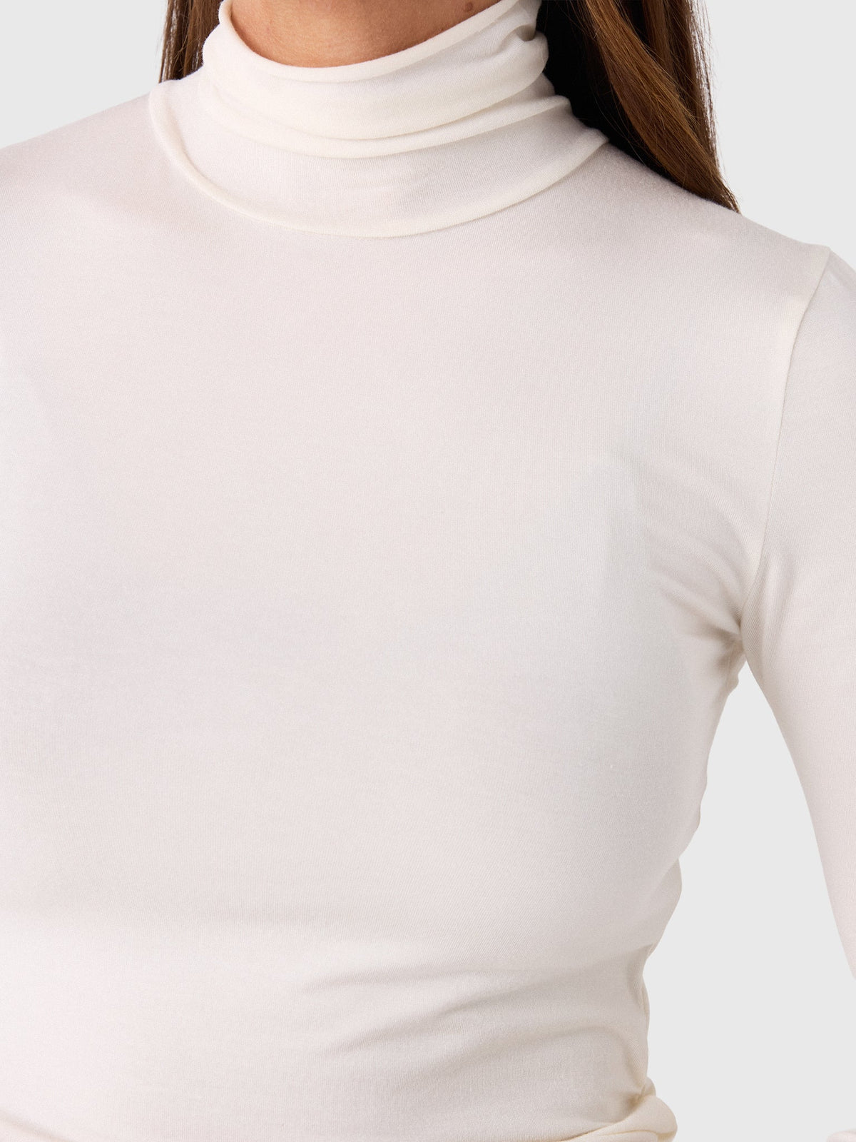 Eterne Women's Fitted Turtleneck Top