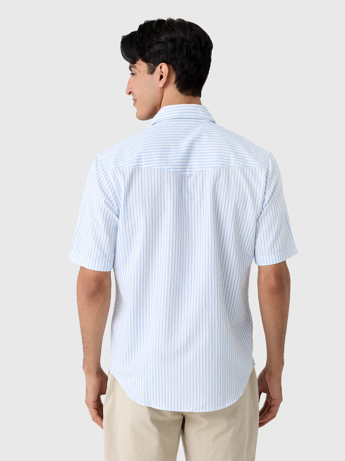 Criquet Men's Seersucker Pearl Snap Shirt