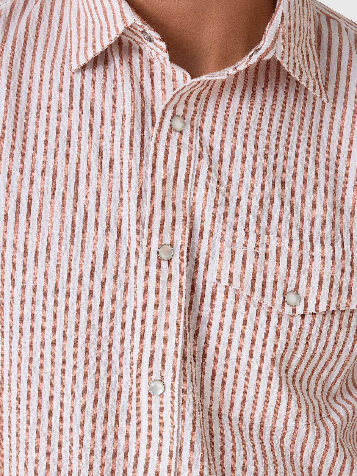 Criquet Men's Short Sleeve Performance Pearl Snap Shirt