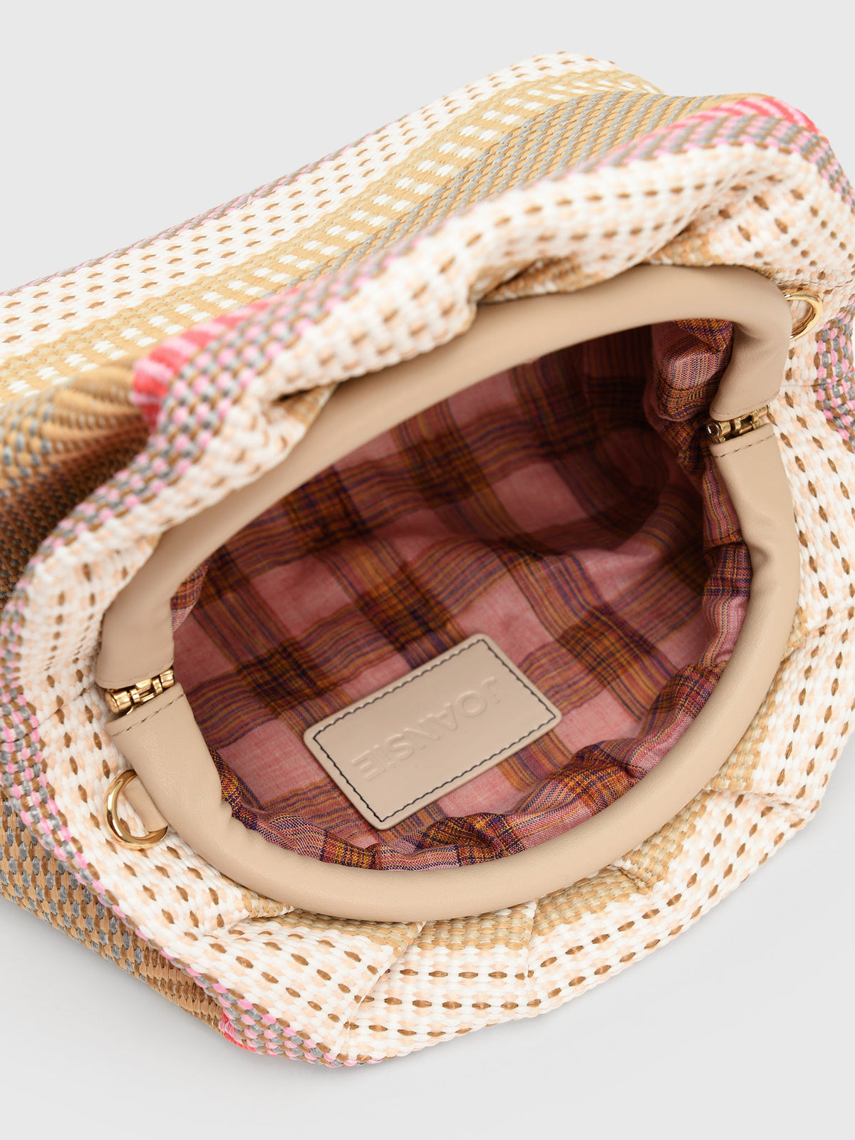 JOANSiE Oyster Clutch