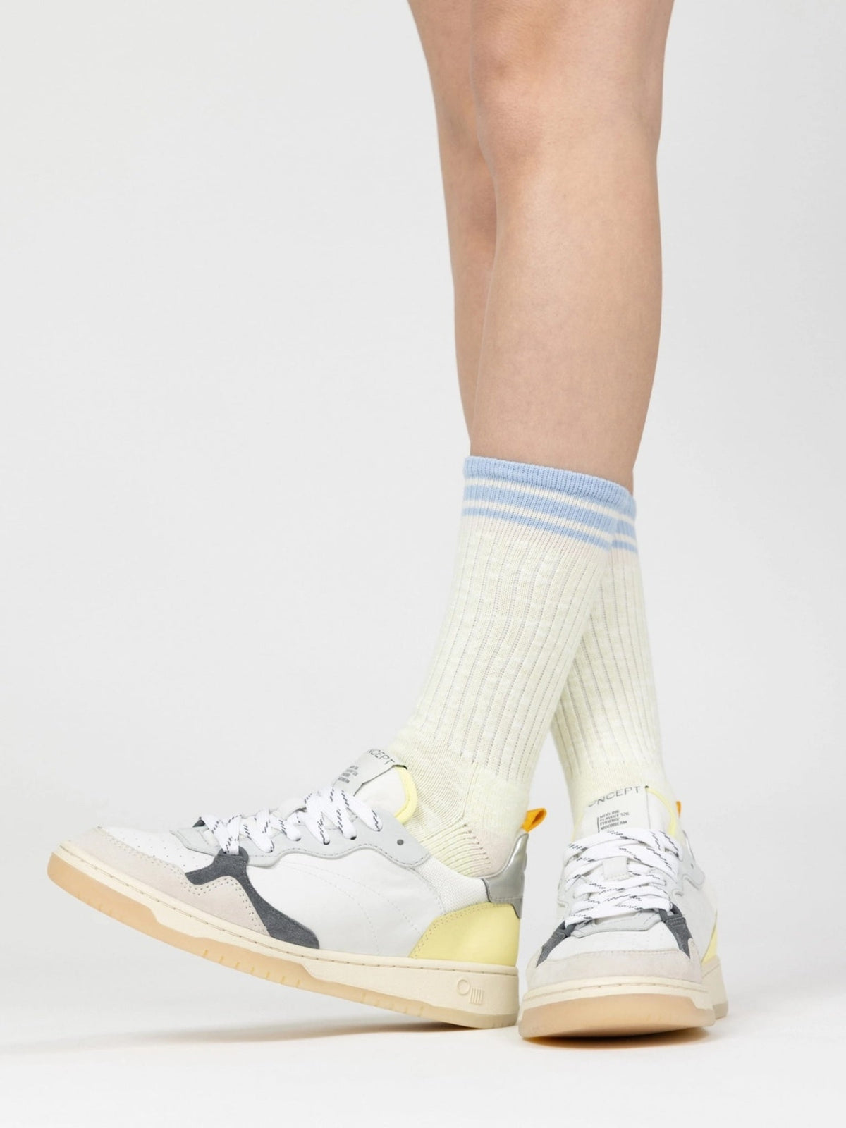 Oncept Women's Phoenix Sneaker