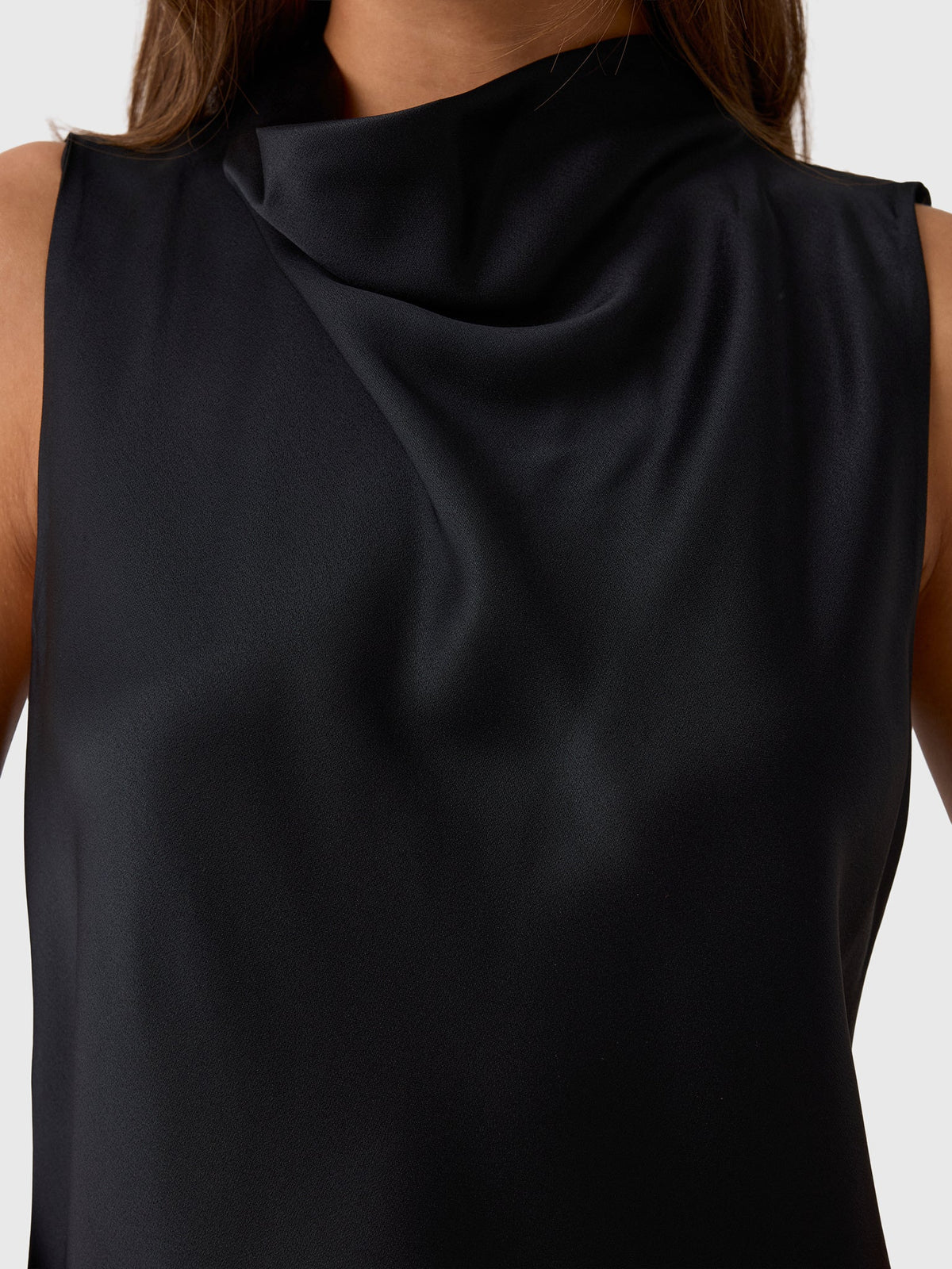 Vince Women's Satin Cropped Cowl-Neck Top