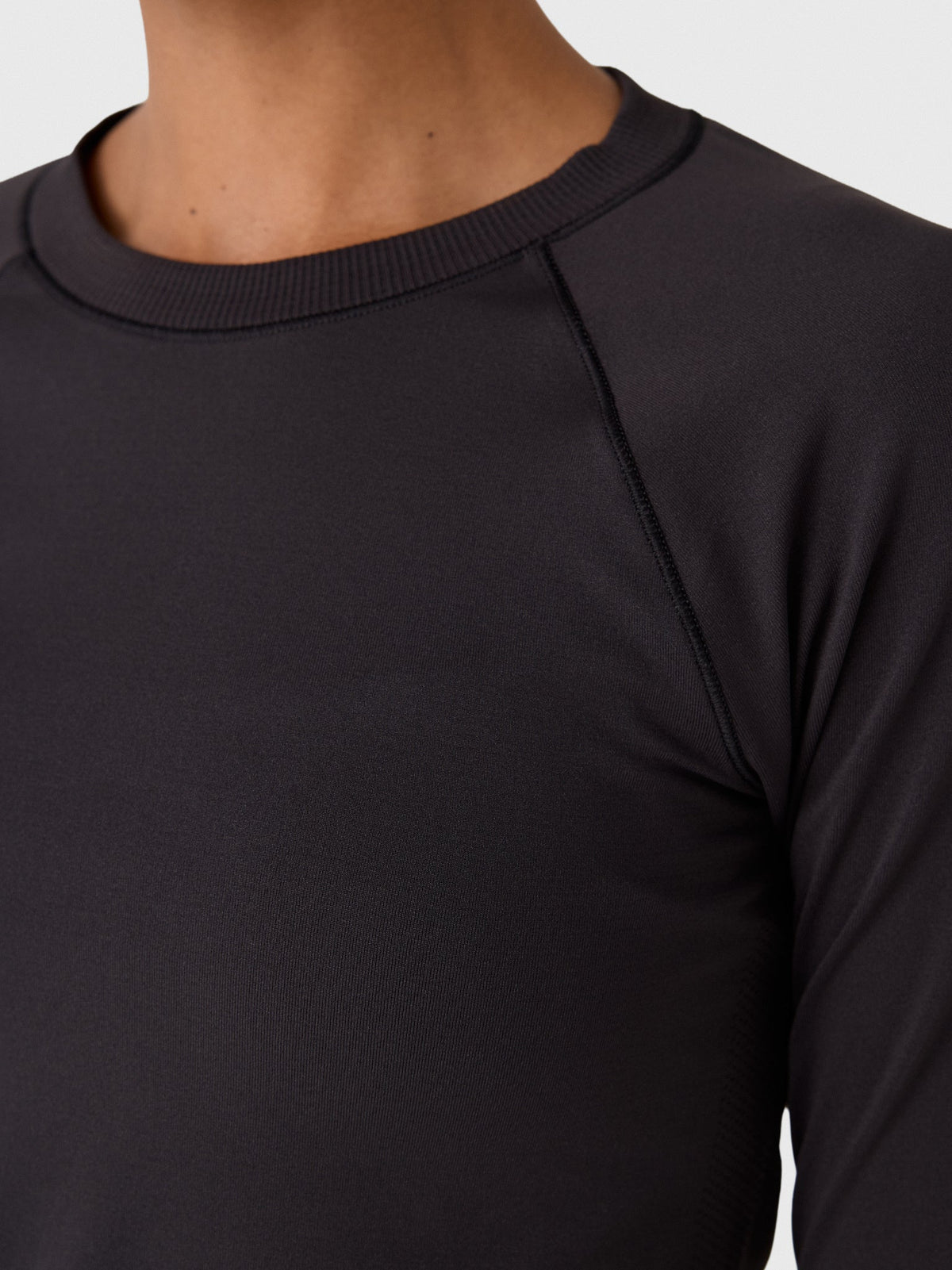 Vuori Women's Long Sleeve Seamless Surge Tee