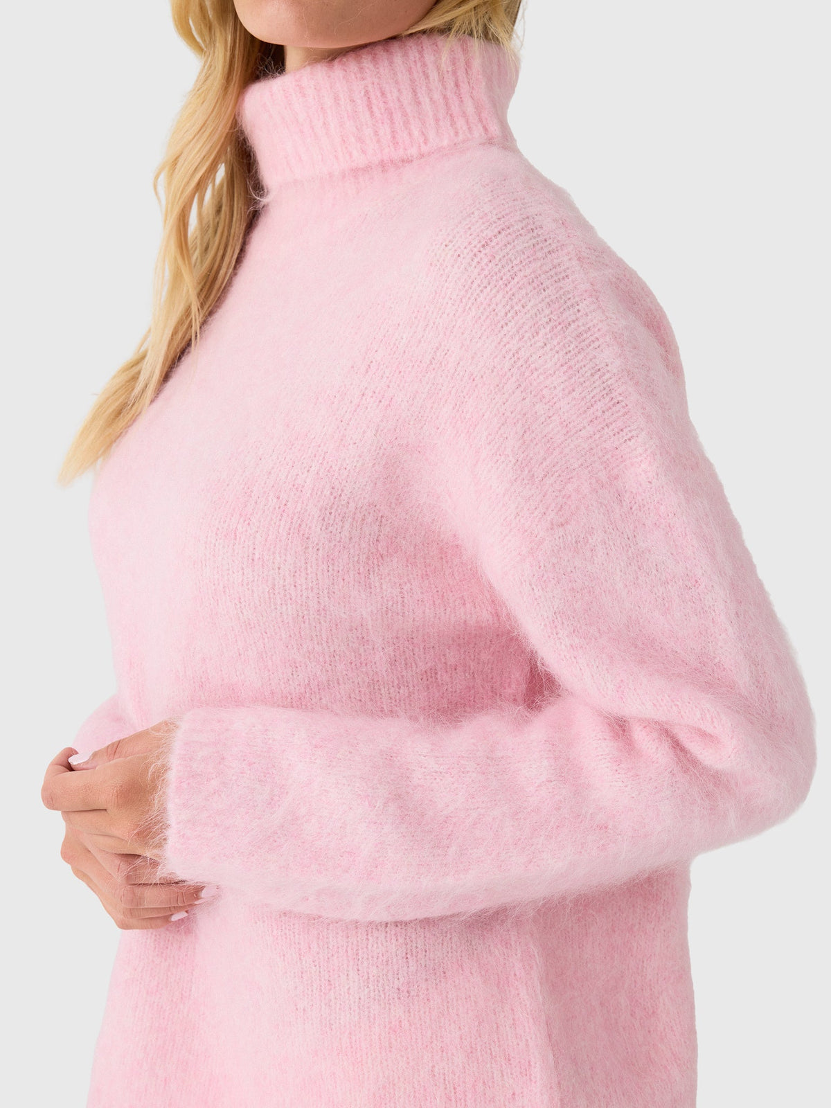 CLEA Women's Milo Fluffy Knit Sweater