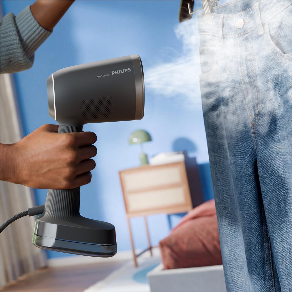 Philips 8000 Series AirStretch Handheld Steamer (Silk White)