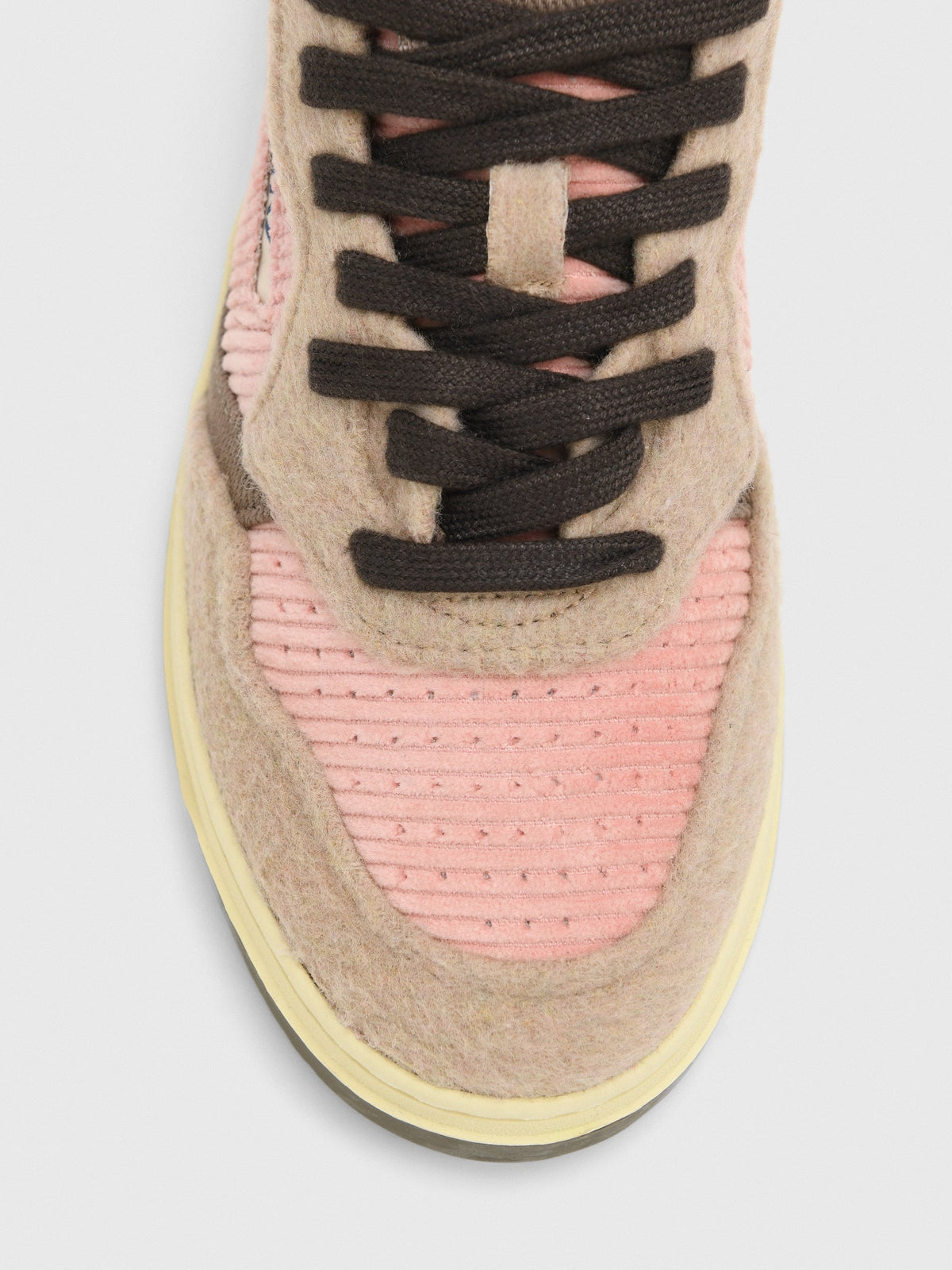 Autry Women's Medalist Low Sneaker