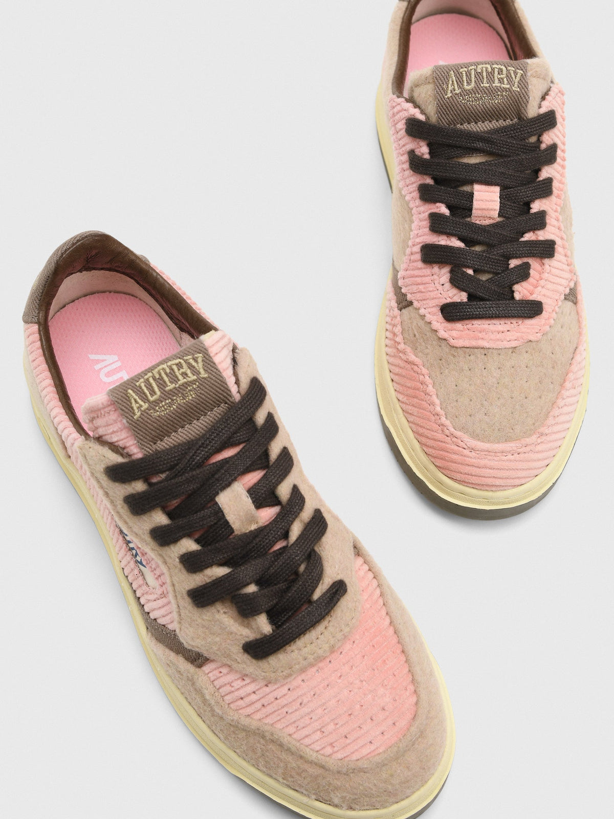 Autry Women's Medalist Low Sneaker