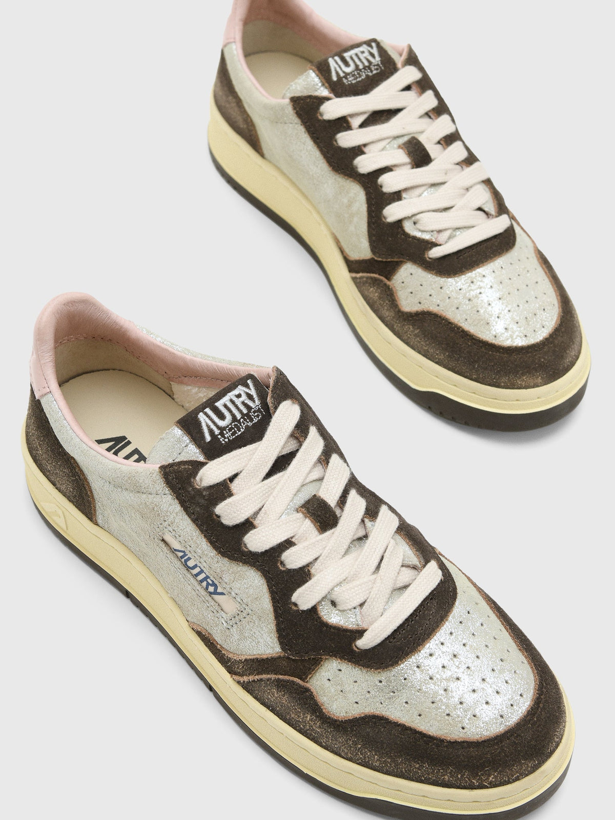 Autry Women's Medalist Low Sneaker