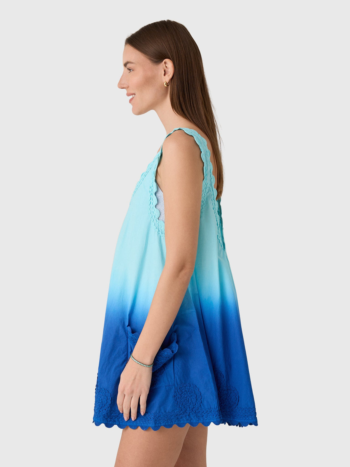 Juliet Dunn Women's Ombré Low Back Embroidered Dress