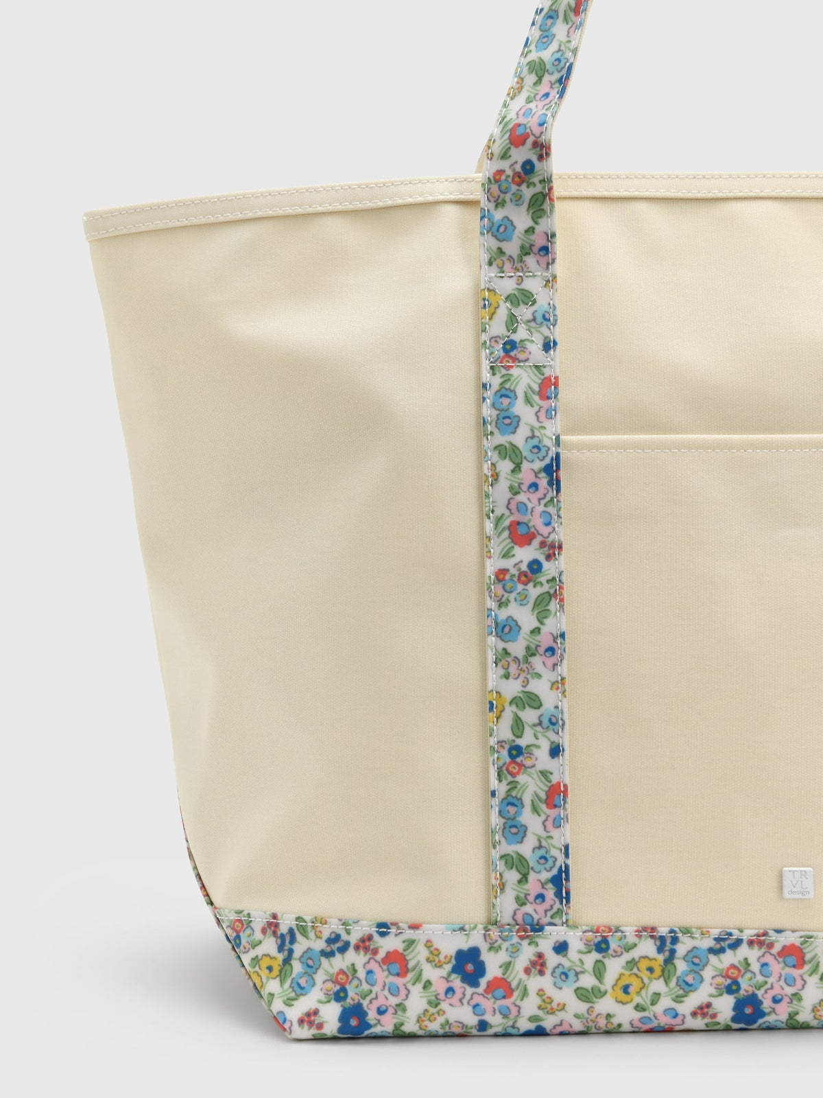 TRVL Design Maxi Tote Bag