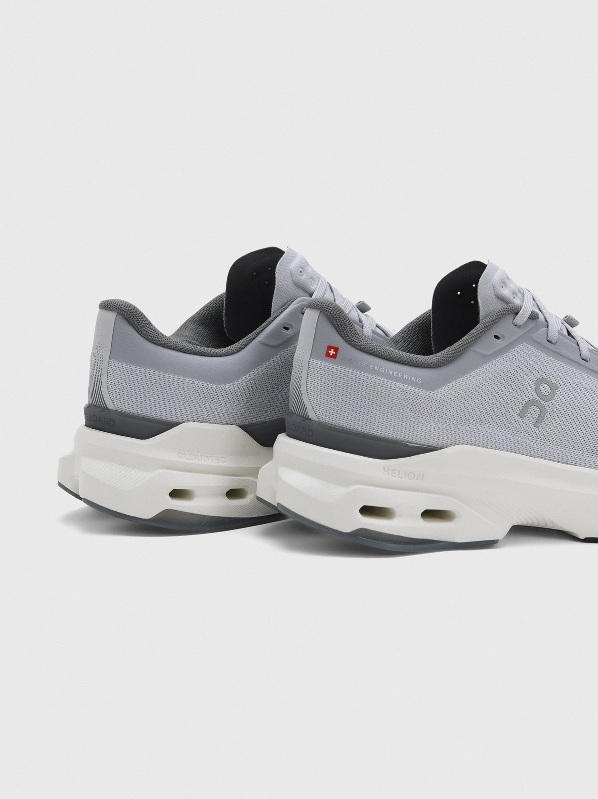 ON Men's Cloudpulse 2 Sneaker
