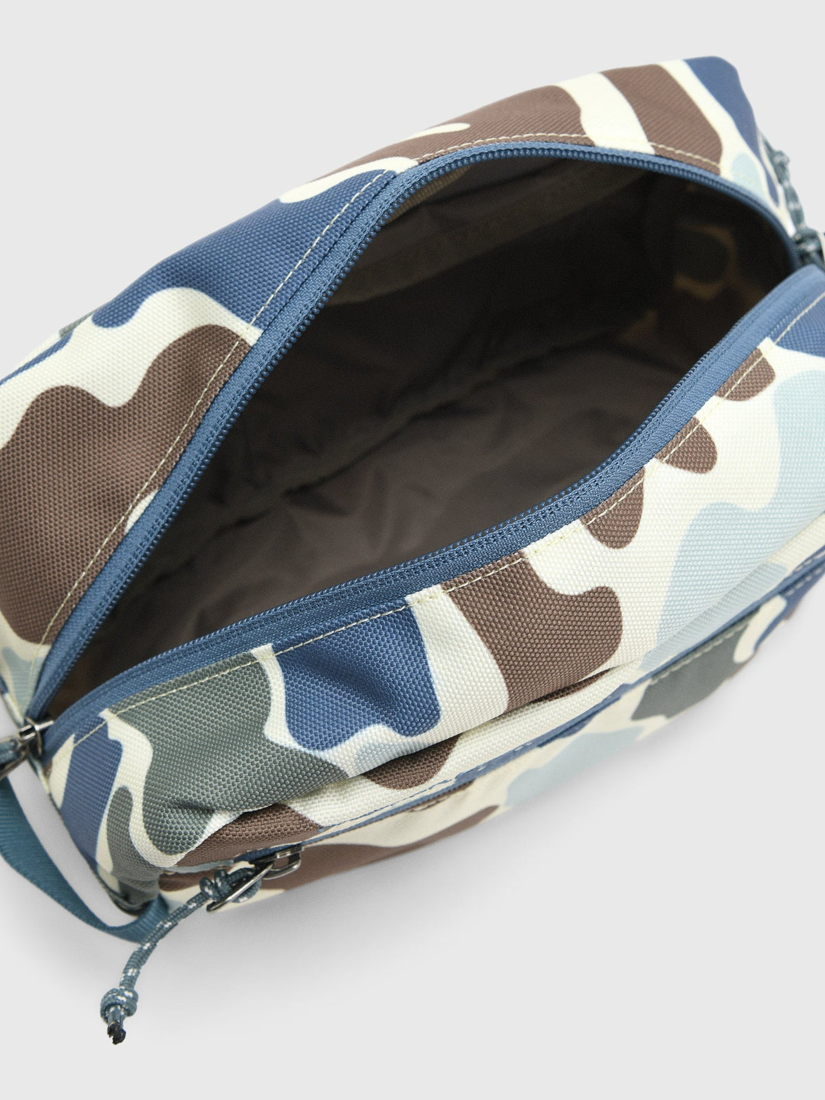 Properly Tied Delta Travel Kit