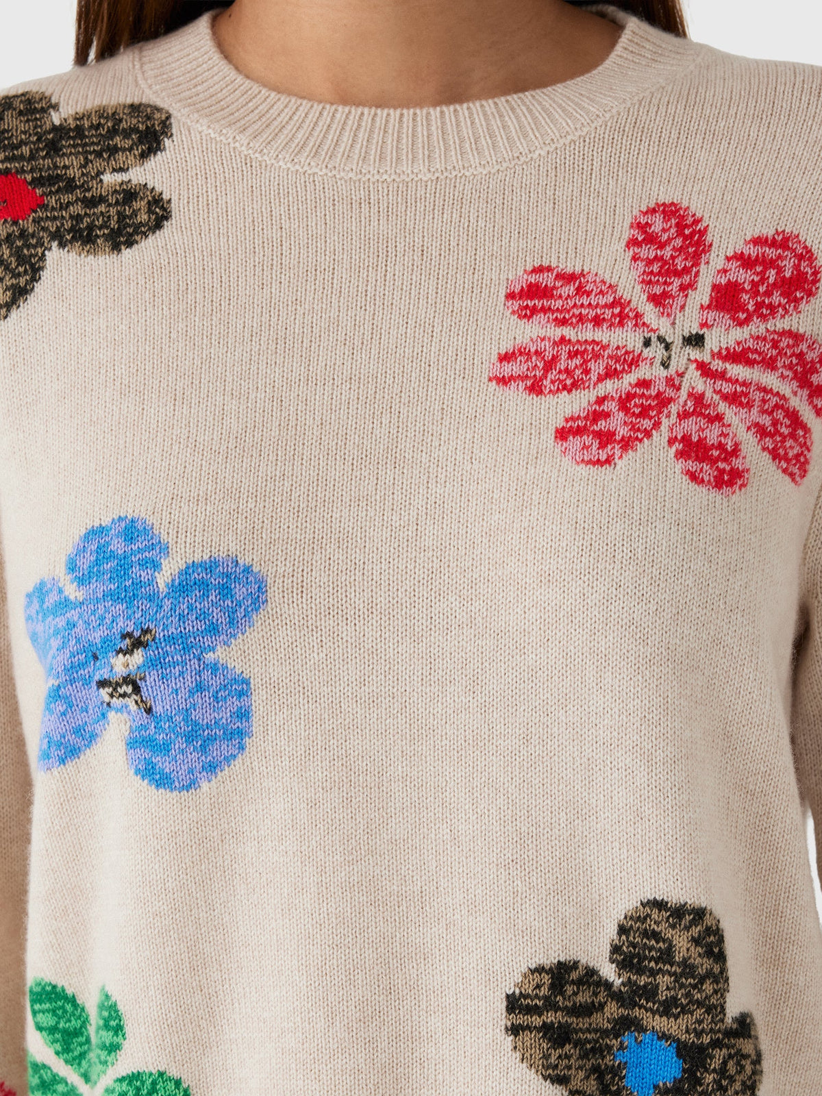 Jumper 1234 Women's Twisted Floral Crew Sweater